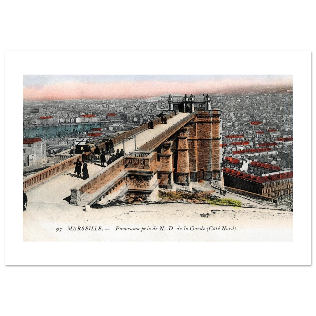 Marseille - Panorama pris de N.D de la Garde (Côte Nord)