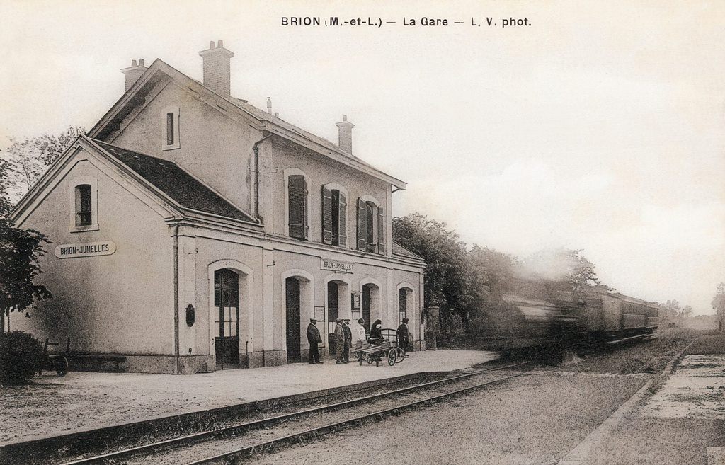 Brion (M-et-L) - La Gare