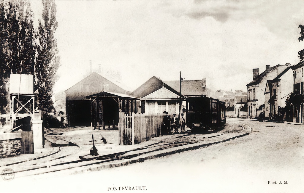 Fontevrault - Le tramway