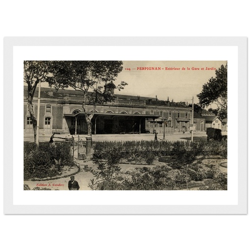 Perpignan - Exterieur de la Gare et du Jardin