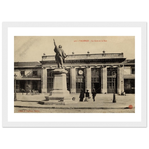 Valence - La Gare et la Statue