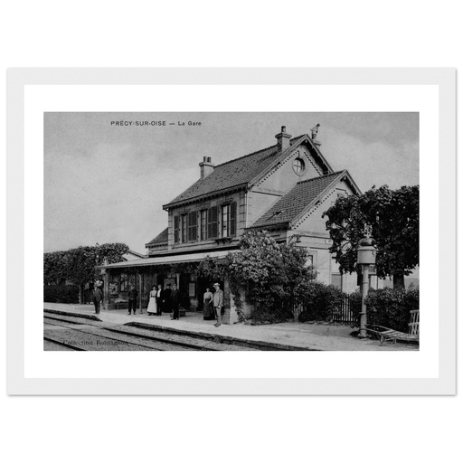 Précy-sur-Oise - La Gare prise du Quai