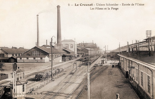 Le Creusot - Entrée de l’usine - Pillons et forges