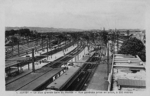 Juvisy - La plus grande gare du monde - Vue prise en avion, ˆ 300 metres