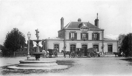 Le Neubourg - Place de la Gare