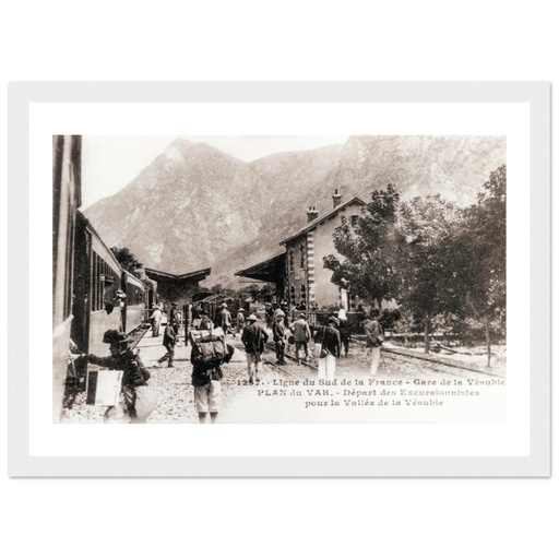 Ligne du Sud de la France - gare de la Vesubie - Plan du Var Depart des Excursionnistes pourla vallee de la Vesubie