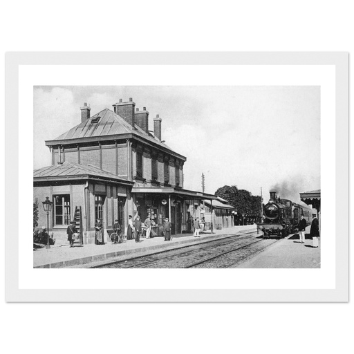 Pont-l’Évêque - La Gare au passage du rapide Paris-Trouville