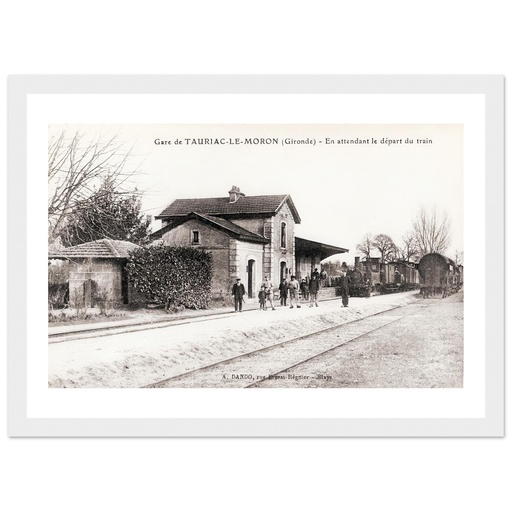 Gare de Tauriac- Le-Moron (Gironde) - En attendant le depart du train