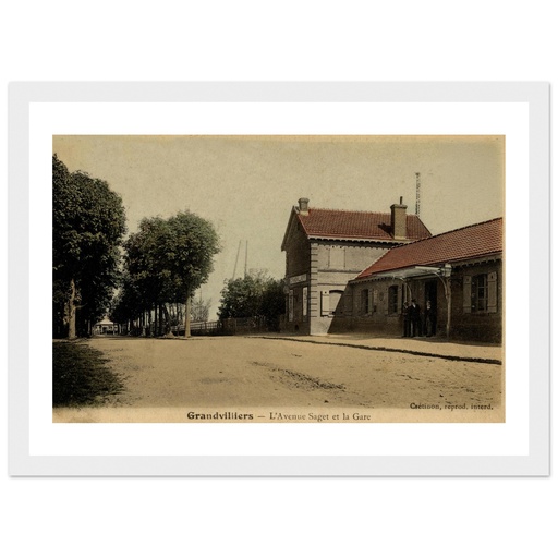 GRANDVILLIERS - L Avenue Saget et la Gare