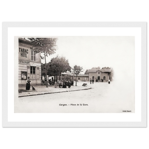 Gargan- Place de la Gare