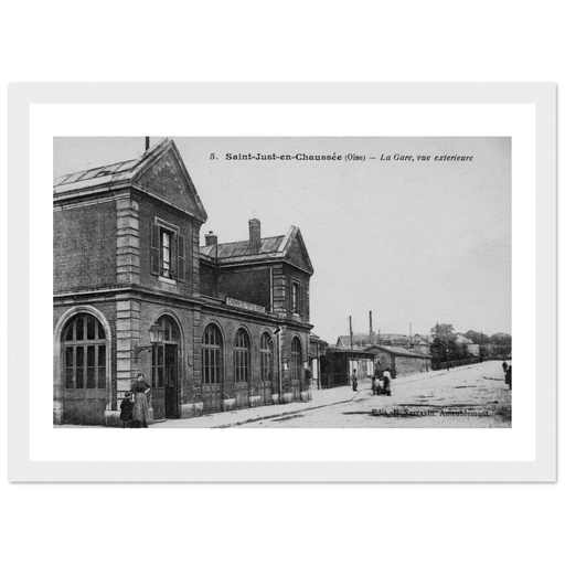 Saint-Just-en-Chaussee - La Gare vue exterieure