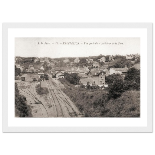 Vaucresson - vue Generale et interieur de la gare