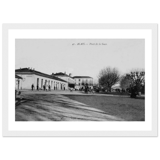 La Ferte Alais - Place de la Gare