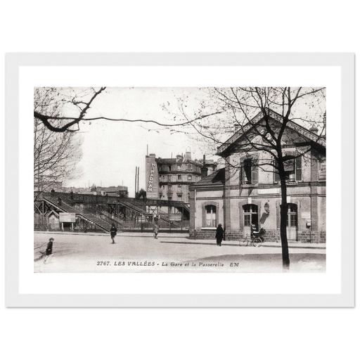 Les Vallees - La Gare et la passerelle
