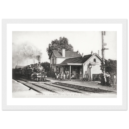 La gare - Sur La Ligne de Paris a Treport Val d'Oise - Ile de France - France