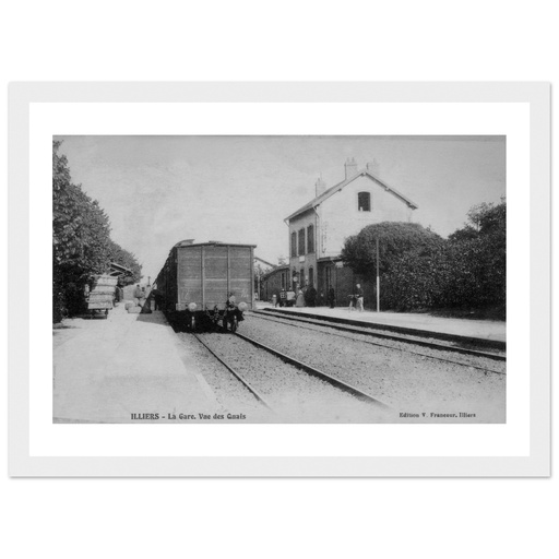Illiers - La gare vue des quais