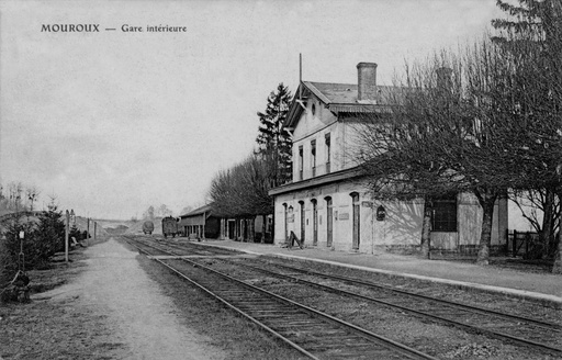 Mouroux - La Gare