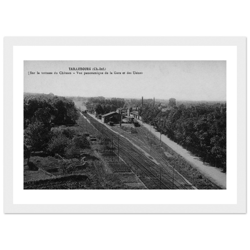 Taillebourg - Vue panoramique de la gare et des usines