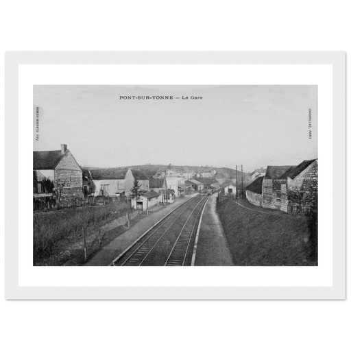 Pont-sur-Yonne - Pont sur la Rue de la Gare