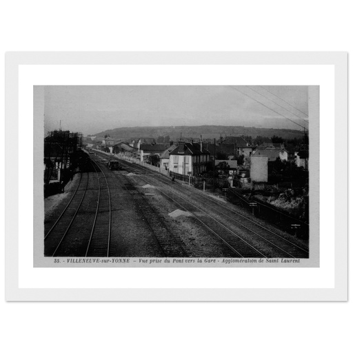 Villeneuve-sur-Yonne - Vue prise vers la Gare - Agglomeration de Saint-Laurent