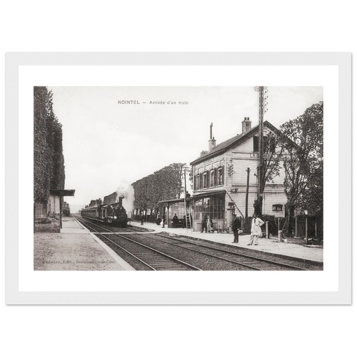 Nointel -Arrivee d'un train