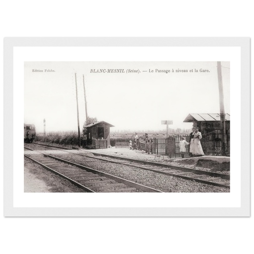 Blanc-Mesnil (Seine) - Le Passage à niveau et la Gare