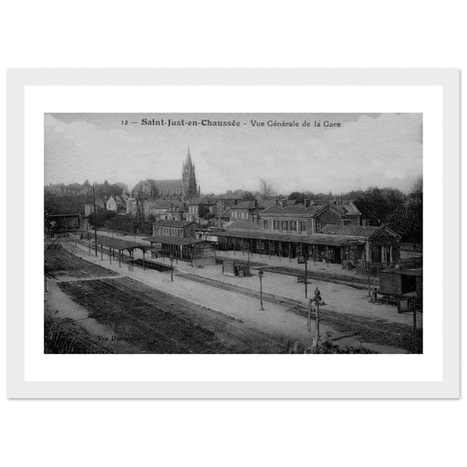 Saint-Just-en-Chaussée - Vue générale et place de la Gare