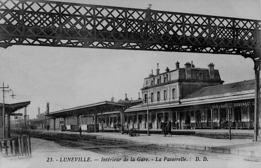 Lunéville - La Gare - Interieur de la Passerelle