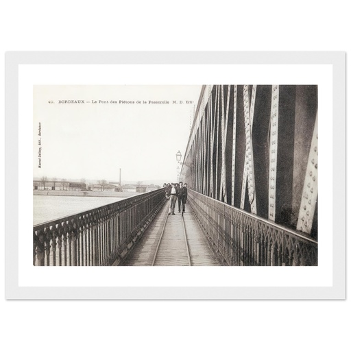 Bordeaux- Le pont des pietons de la passerelle