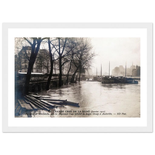 La Grande crue de la Seine (janvier 1910) - Le Quai Montbello, par les soupiraux l'eau envahit la ligne d'Orsay a Austerlitz