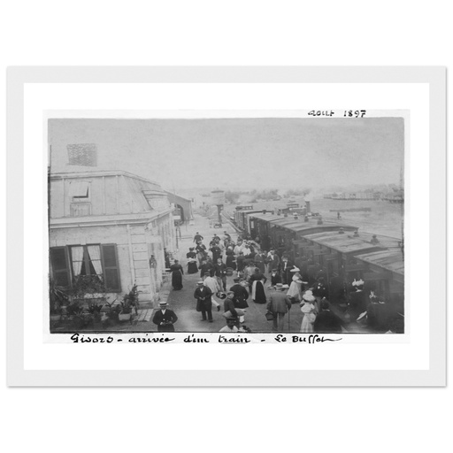 Gisors - Arrivee d'un train au buffet