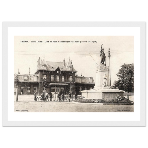 Denain - Place Tolstoi- Gare du Nord et monument aux Morts (Guerre 1914-1918)