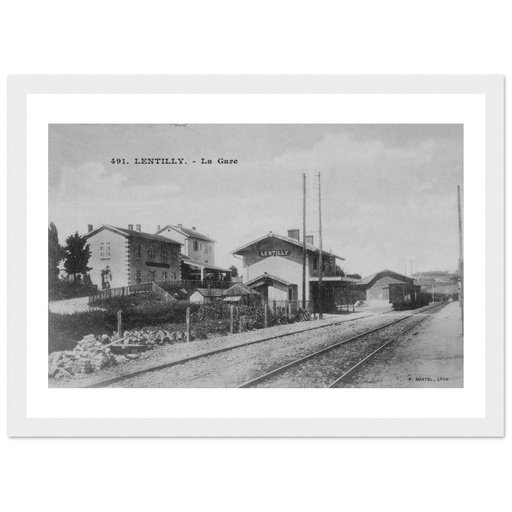 Lentilly - Arrivée du train en gare