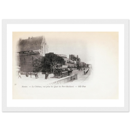 Nantes - Le Chateau - Vue prise du quai du port Maillard