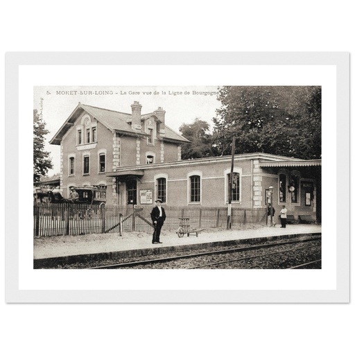 Moret sur Loing - La Gare vue de la Ligne de Bourgogne