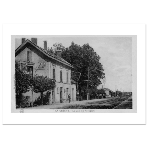 La Crèche - La gare et le monument Baujault