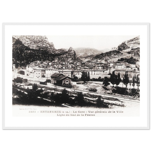 Entrevaux - La Gare - Vue generale de la Ville - Ligne du Sud de la France