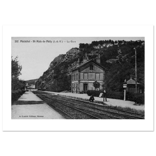 Piechatel - St Malo de Phily - Ille et Vilaine - Centre - France    La Gare