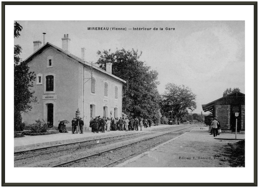 Mirebeau - Intérieur de la gare