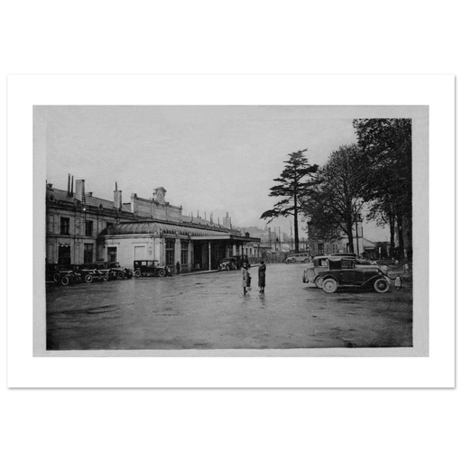 Poitiers - La Cour  de la Gare vue des messageries