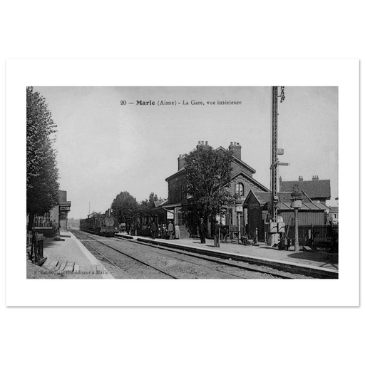Marle - La gare vue intérieure
